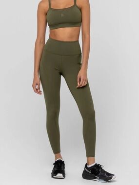 Barry’s Perfect Form Tight Olive Green Smooth Leggings